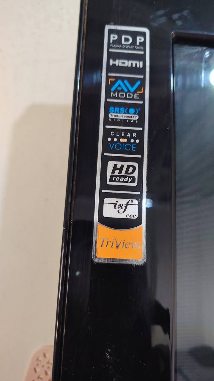 السلام عليكم ورحمة الله وبركاته،، بلازمه للبيع ٤٣ الشاشه زجاج شغاله السعر ٨٠ الف للاستفسار ***********
