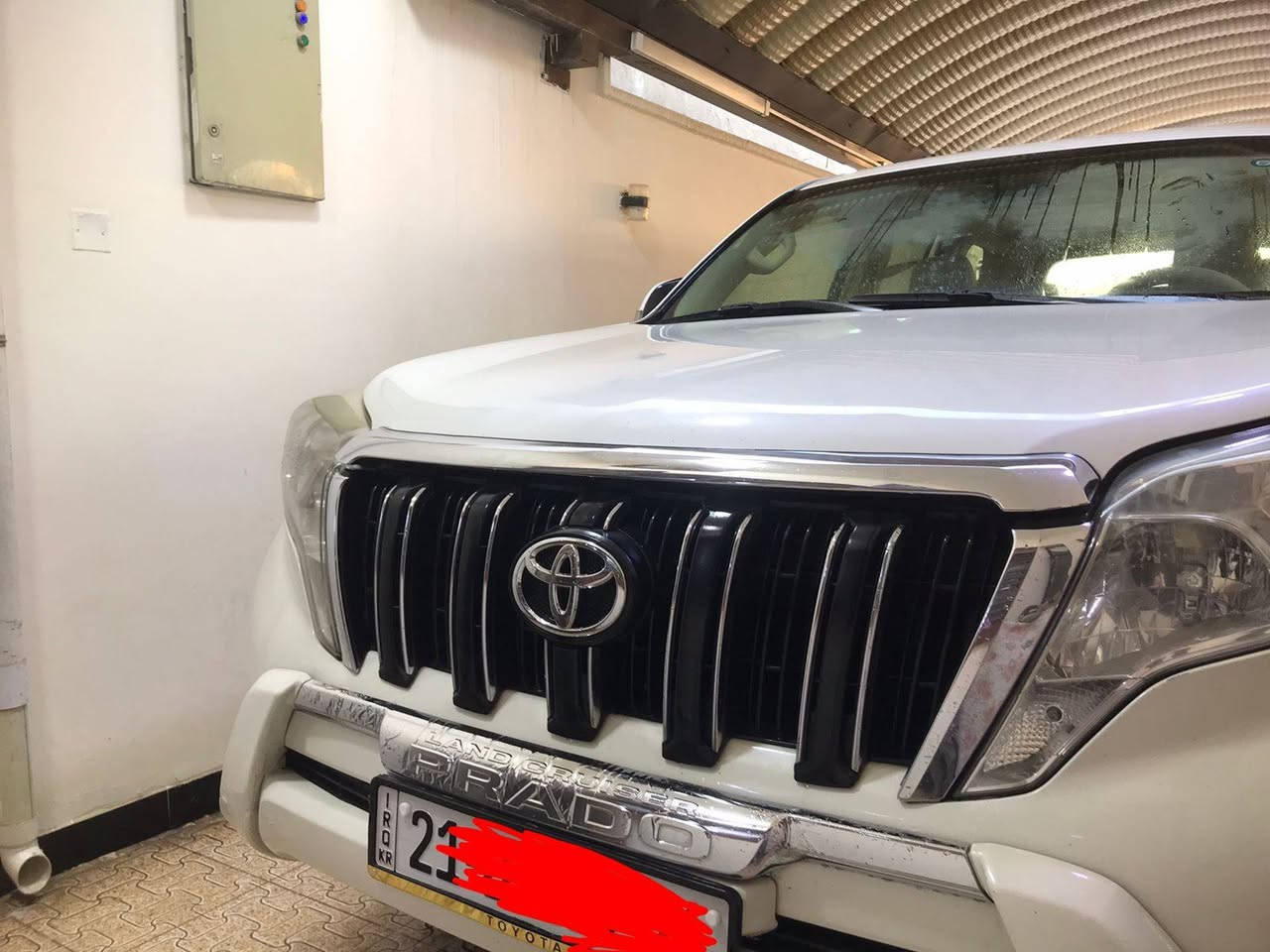 السلام عليكم 
برادو 2014 TX.L فـول مواصفات  كشنات كهرباء 2
فتحة سقف
6 سلندر 
7 راكب
3 قطع تبريد 
بصمه تشغيل + ابواب 
السيارة مكفولة عدا بارد في الجاملغ الامامي جهه الراكب + شخوط قليلات ممبينات بس احجيهن لئن بالسونار يطلعن 
ماشية 113 كيلومتر
رقم سليمانية الدولي
هزه بعد سنه اله تخلص
صبغ نصف دعاميه الامامية 
تخم تاير جديد
السعر 290 مجال جدا قليل مستعجل عل بيع
للتواصل خاص او رقم او واتساب ***********
