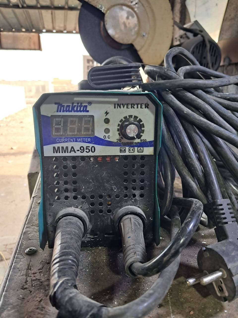 سلام عليكم كوسره تام + مكينه لحيم لبيع السعر 150 وبيهن مجال قليل
العنوان الناصريه مدينة الصدر 

رقم الهاتف ***********
