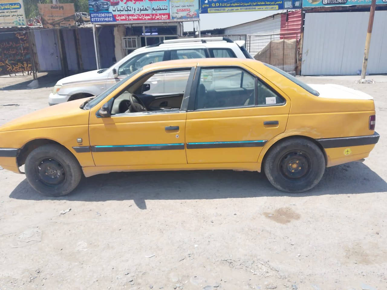 سلام عليكم شباب شلونكم جبتلكم اليوم سياره جاهزه وماعتقد اكو واحد يبيع هيج نضافه بهيج سعر سياره جاهزه كير مكينه خير من الله صدر امامي خلفي وحداديه جديد سياره سلعه ومعدل خير وبركه كهربائيات كلها شغاله سياره حلوه ومرتبه وبسعر مناسب جدا وتحويل مباشر غرفتها حلوه تره مصورها بترابه سياره حلوه تخم تأير نضيف وتبريد شغال يعني أنكر واطلع بيها وين ميعجبك موديل 13 سعر 18 وبيها مجال بسيط جدا جدا حق جيتك وتعبك عنواني بغداد ‏‪***********‬‏
