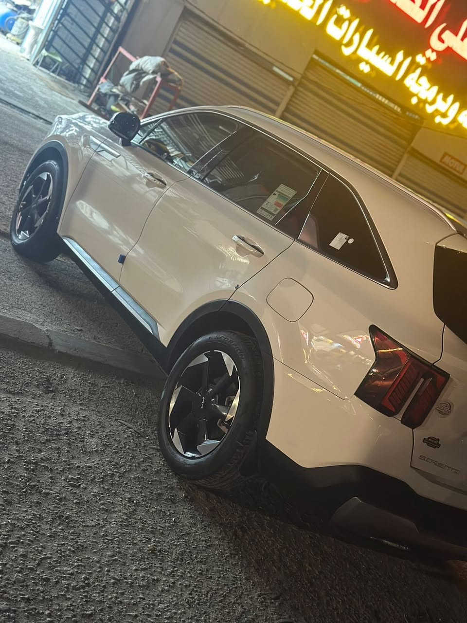 السلام عليكم كيا سورنتو 25 رقم بغداد مداور ثاني يوم مواصفات فول عدى البانوراما كشن كهرباء كير ماوس ماشيه 37 مكفوله كفاله عامه مكان السياره نجف مامتواجد عالفيس للاستفسار الاتصال ع الرقم *********** السعر 330 وبيها مجال قليل
