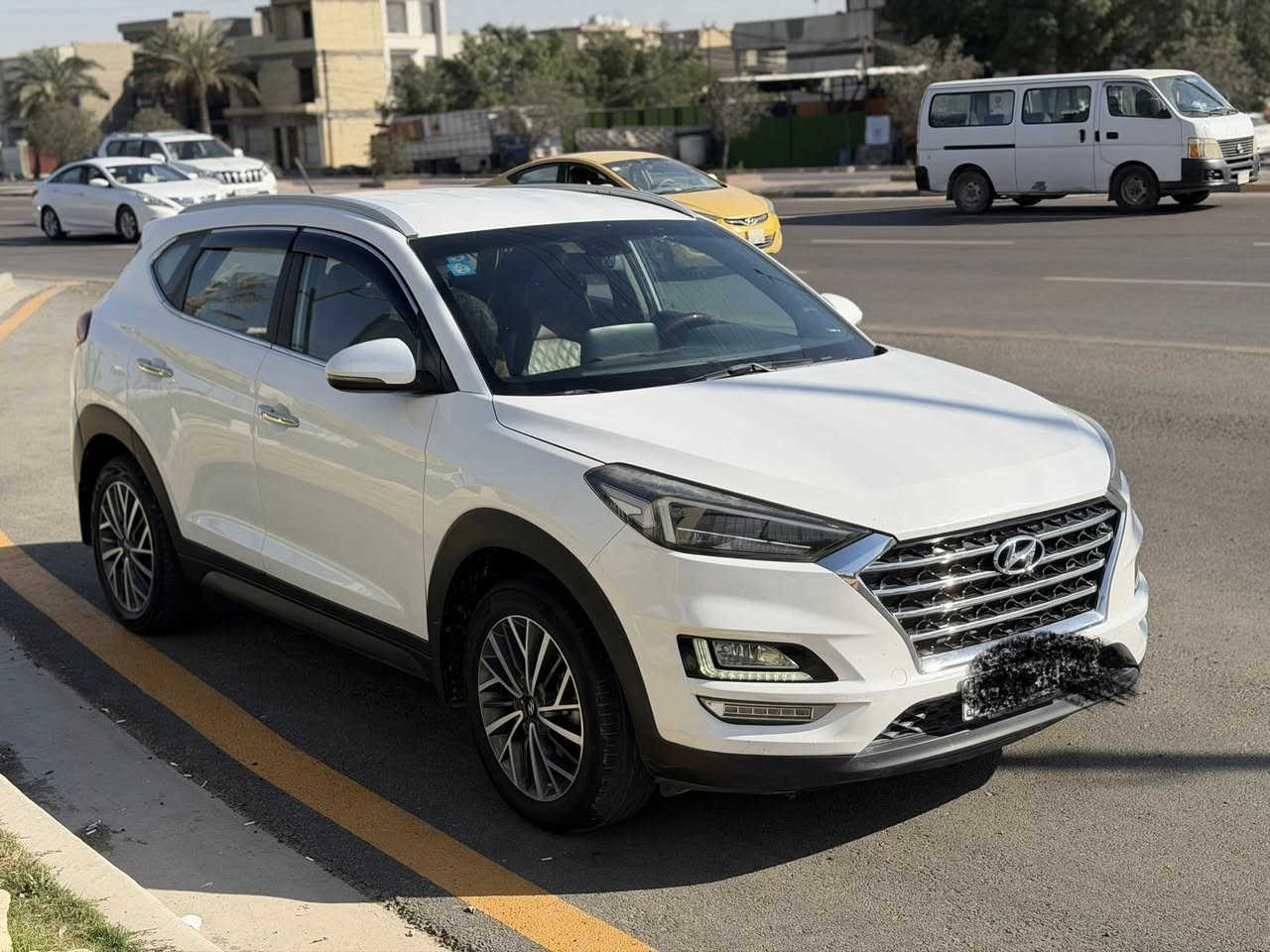 سلام عليكم توسان موديل 2020 خليجي  محرك 2000 دوش 
خمس عدسات سايد بريك قدم مكفوله من الصبغ ولتبديل كشنات كهرباء داخل جلد 
رقم بغداد نكليزي باسمي مكاني بغداد أعلام السيديه 
  السعر 205
 مكلف بل نشر رقم صاحب سياره 
***********
