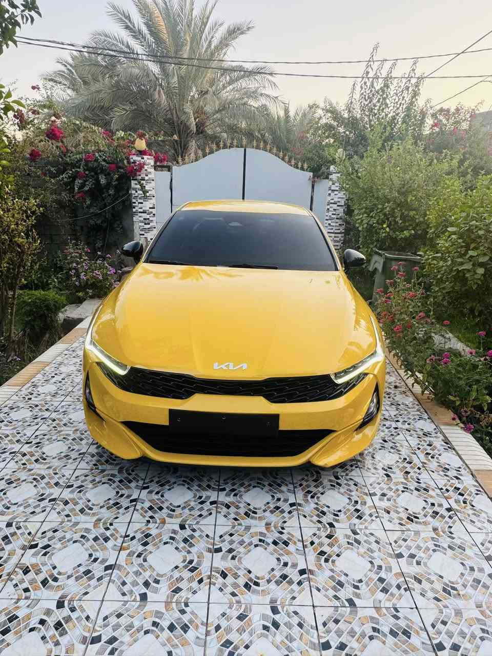 السلام عليكم 
للبيع K5 
موديل 23 
وارد كوري 
بانزين اصل 
مكينه 2000 
عليهه منظومه غاز اتيكر تركي 
دخول جديد ما مشتغله  خط 
ترقيم جديد  بأسمي 
حادثهه جاملغ خلفي جهه السايق 
مواصفاتهه موضوحه بلصور 
مكاني بابل 
السعر 185 
***********
