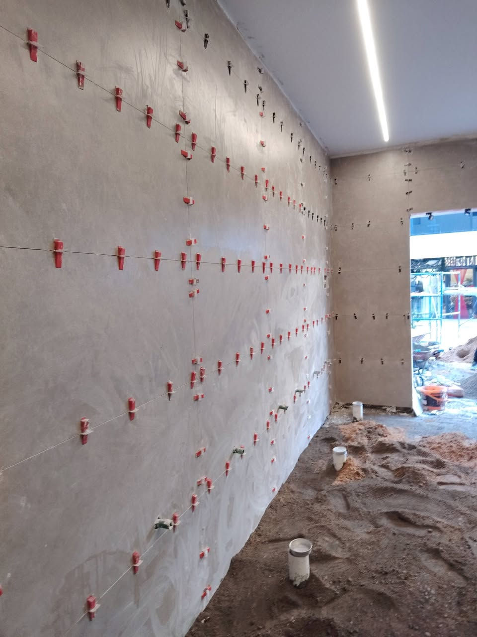 خلفا سراميك وبراسلين ومرمر شغل درجة أوله واسعار تنسب الجميع وستلام مهندسين ***********
