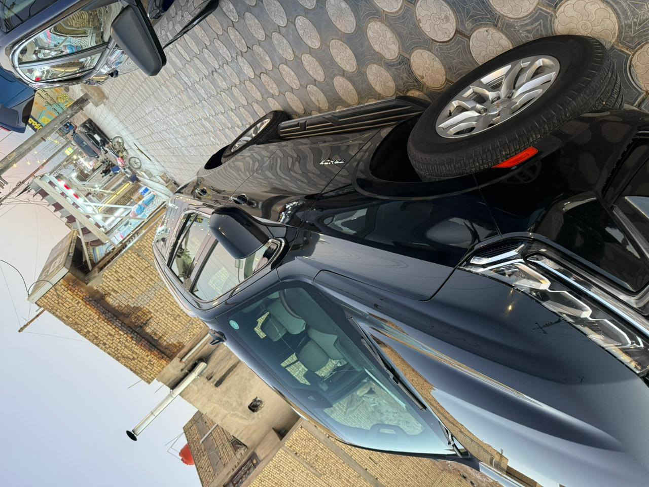 السلام عليكم للبيع تاهو موديل 2023
السياره مغلفة bbf ضمان عشر سنوات 
مواصفات LS معروفه السيارة خليجي 
 بيه فقط شويه bdr.  زغير بجاملغ عكس السايق فقط هذا بيه 
ماشيه 41
مواصفاته تعرفوها  
السعر 460 
للاستفسار ‏‪‏‪ ***********
