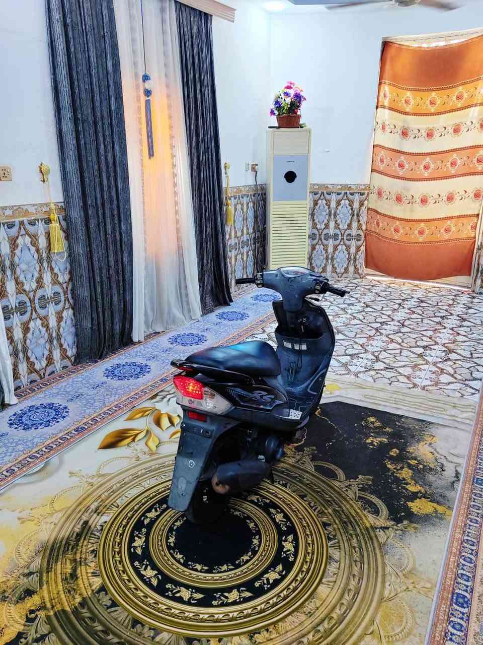 للبيع ماكس حاويه ياباني شرط تاخذه تدعيلي كفاله ما مفتوحه فول نشاط محرك بالكارتون ختم واحد كله ويه المحرك جاهزه سلف هندر السعر 850 وبيه مجال رقم الهاتف ***********مكان بصره القرنة
