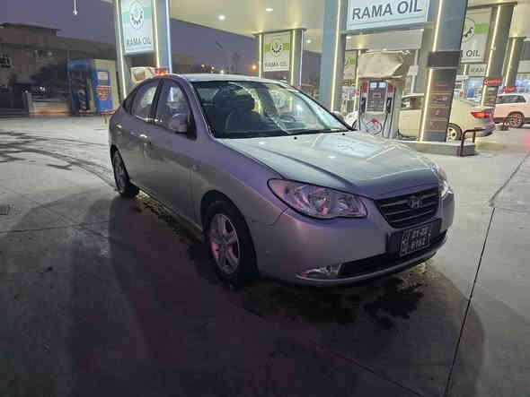 2007
ئافانتي 
مةكينة 16دةكذن بةرز 
شاشة كاميرة 
تةبريت ساردووگةرم بةسراوة 
سعري 42مةجاليكي كةم 
شوين كةلار 
***********
