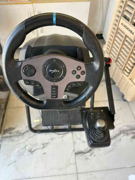 � ستيرن PXN مع جير + دعاسات
🔹 نظافة 90% – شغال بدون مشاكل
🔹 ستاند ثابت وجاهز للّعب
🔹 تجربة قيادة واقعية ومناسبة لأغلب الألعاب

📍 المكان: بابل – الحلة
💰 السعر: 120,000 دينار
📞 ***********
