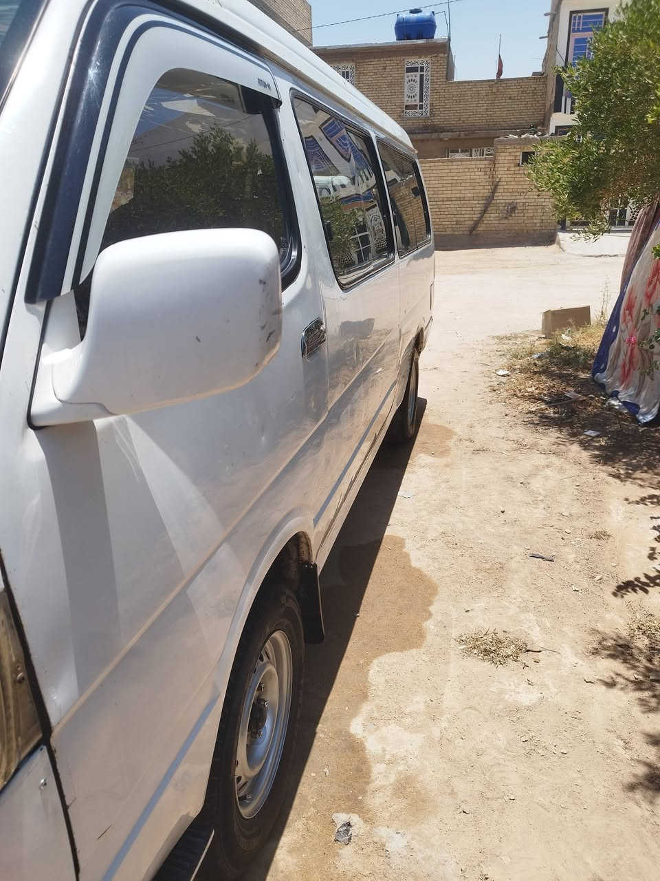 السلام عليكم  للبيع موديل 14 مكينه ونجي جير واكسن مقفولات مصلاويه ما عليها اشاره حجم دواخل كهربائيات كلها شغاله حداديه جديده السعر 36 العنوان نجف رقم ***********
