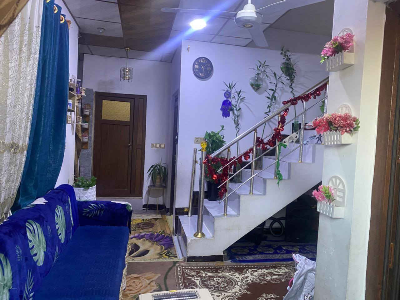 إعلان رقم ٥٧٦
دار طابقين للبيع المساحة ١٢٥م مربع الواجهه ١٠م يحتوي على ٤ غرف نوم درج داخلي وخارجي الدار نظام بيتين الموقع كركوك حي عدن قرب سلام الشرقيه الاستفسار اكثر الاتصال بالرقم الموبايل ٤٢ ٧٧ ١٢٥ ٠٧٧٠
ملاحظه نوع العقار( بلدية ) المعامله كامل بأسم صاحب البيت حصرا والمعاملة تكون مع صاحب البيت مباشر
