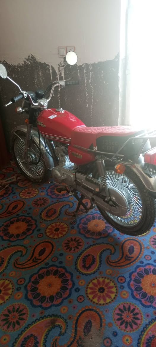 سلام عليكم دراجه 25 جديد ماماشيه تبديله دهن وحده  سكنر  العده ستوته اراوسه بيه الرفاعي  
‏‪***********‬‏ هذا رقمي اليريد خابرني
