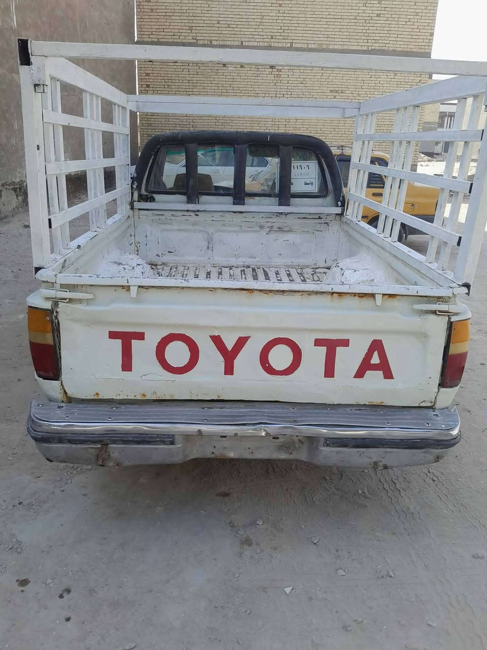 السلام عليكم بيكم موديل ٨٩ مكينه وكير بحاله جيده رقم واسط مشروع وطني تخم تاير اني اني ابصملك بيه وكاله عامه بسمي مكاني كربلاء السعر ٣٥ وبيه مجال*********** مامتواجد علفيس
