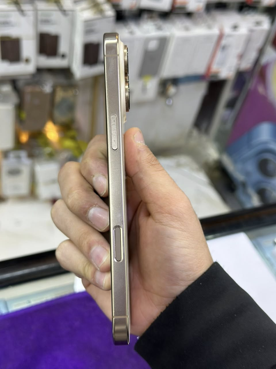 16 برو ماكس

جهاز نظيف وخدش مابيه وشرط ما مفتوح وحاسبة نورمال كامل غراض

ذاكرة 256 

بطارية 100%‎

عدد الدورات 180

دبل سيم 

ZA/A

نظافة 100%

شراي تعال خاص او اتصل 

***********

سعرو 1450
قفل
