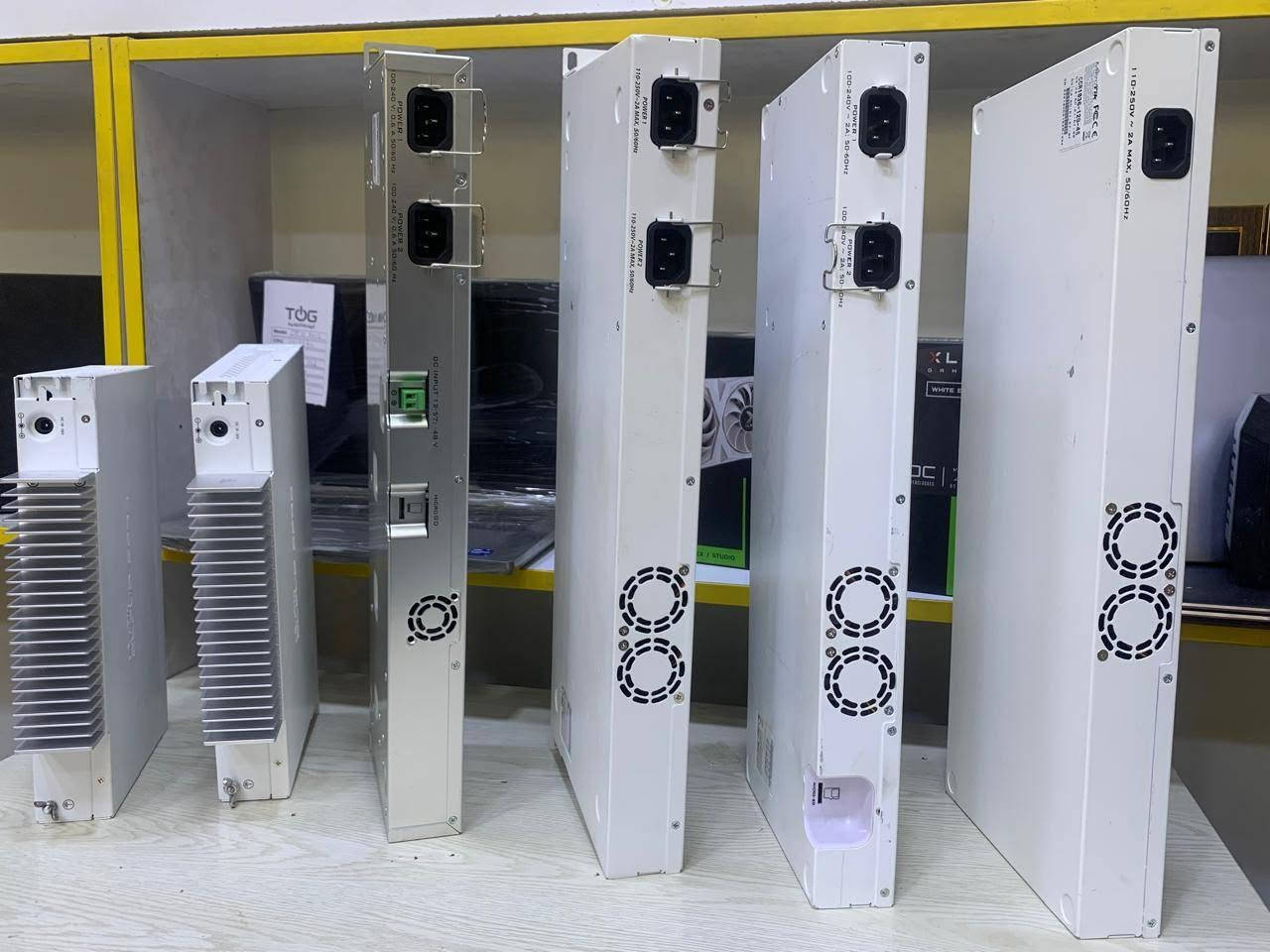 السلام عليكم
وصول اجهزة مستعملة نظيفة جدااا
CCR1036-12G-4S = 600الف
CCR1009-8G-1S-1S+ =500الف
CCR1016-12S-1S+ RM =525الف
Routerboard 1100 AHx4 =310الف
CCR-1009-8G-1S-PC =375 الف
CCR1009-7G-1C-PC = 350 الف

الواحة التقنية 
العنوان :الديوانية شارع السراي مجاور مصور سومر 
هاتف:***********
