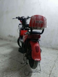 اليوم عل جديد دراجه شحن حجم 14 ودراجه نضيف ستعمال قليل ورايده ب250وبيه...