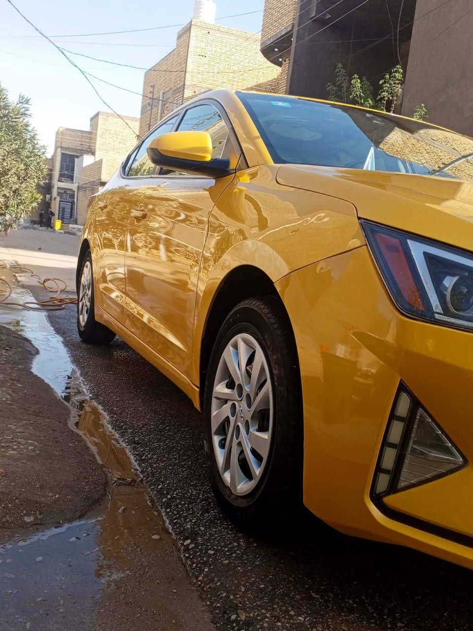 لسلام عليكم النترا مديل 20 وارد امريكي حادثهه جاملغ وبنيد شويه بلغد بارد كير اي تي سياره جاهزه مكينه وكير وتخم وحداديه وتبرد دوشمه عام رقم بغداد دولي بسمي سنويه ل30 مصفره هيئه وغرامات السعر 135 وبي مجال قليل مكان سياره ناصريه مكلف بنشر الاستفسار ع رقم ***********
