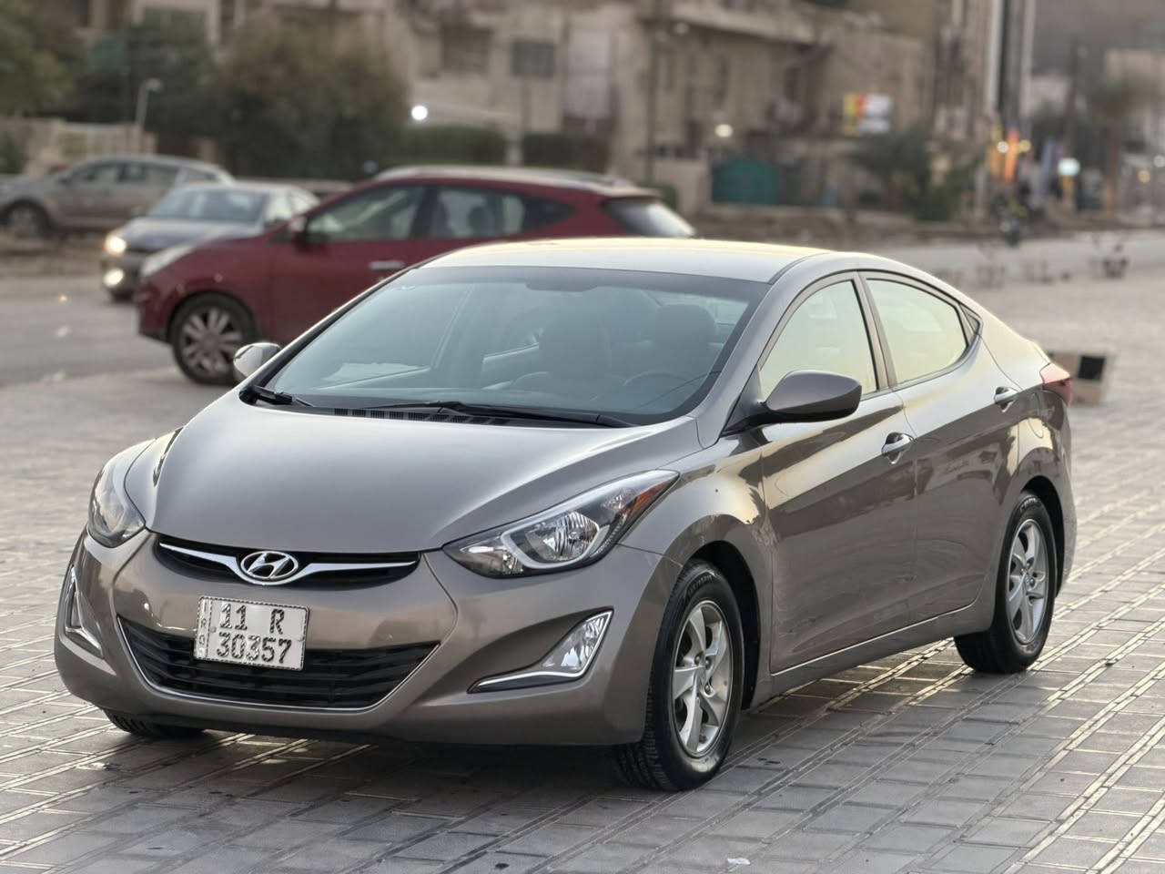 النترا 2014 امريكي
اللون ذهبي 
حادثه جاملغ وبنيد اب امريكا 
وصار بيه شخط صفحه كله انصبغت اليمنه 
بدون فتحه 
ويلكب بلادي 
كير محرك بلادي
ماشيه 73 الف ميل حقيقي 
السعر 105 وبيها مجال 
تفاصيل اكثر هذا رقمي *********** تحياتي
مكاني بغداد حي الجامعه
