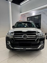 •	أعلى فئة VIP فول كامل vxs • محرك 5700 سي سي (V8)  • كفالة عامة سارية...