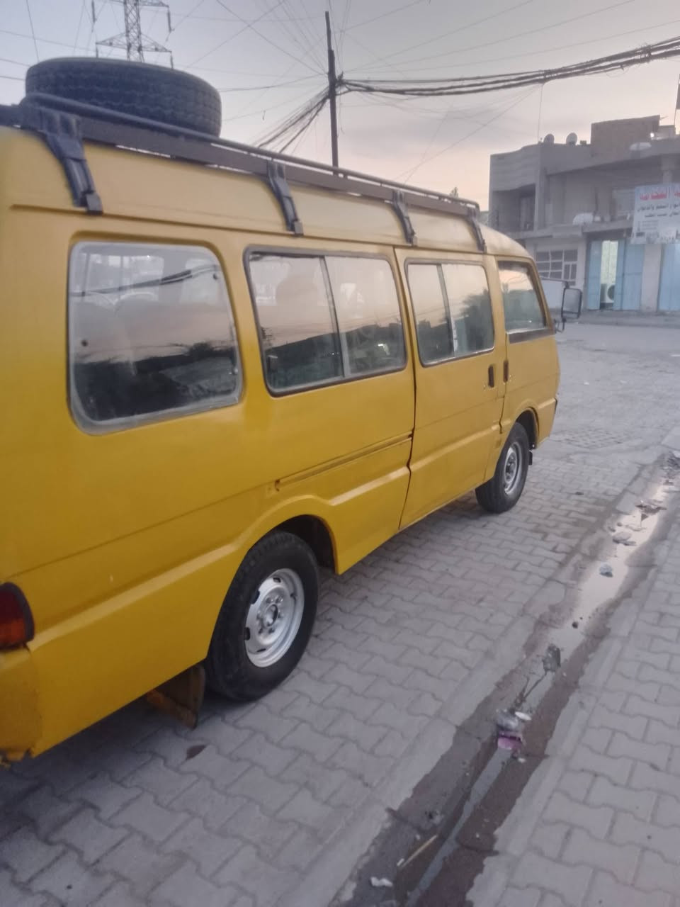 سلام عليكم كية اسيا البيع موديل ٩٦ راعيها موجود تريد تحويل تريد وكالة مصفرة هية وضربة بس غرامات مرور على المشتري مليون وميتين كير اكسن مكينة كفالة صدر جديد تخم تاير جديد سعر ٣٥ *********** وتساب موجود
