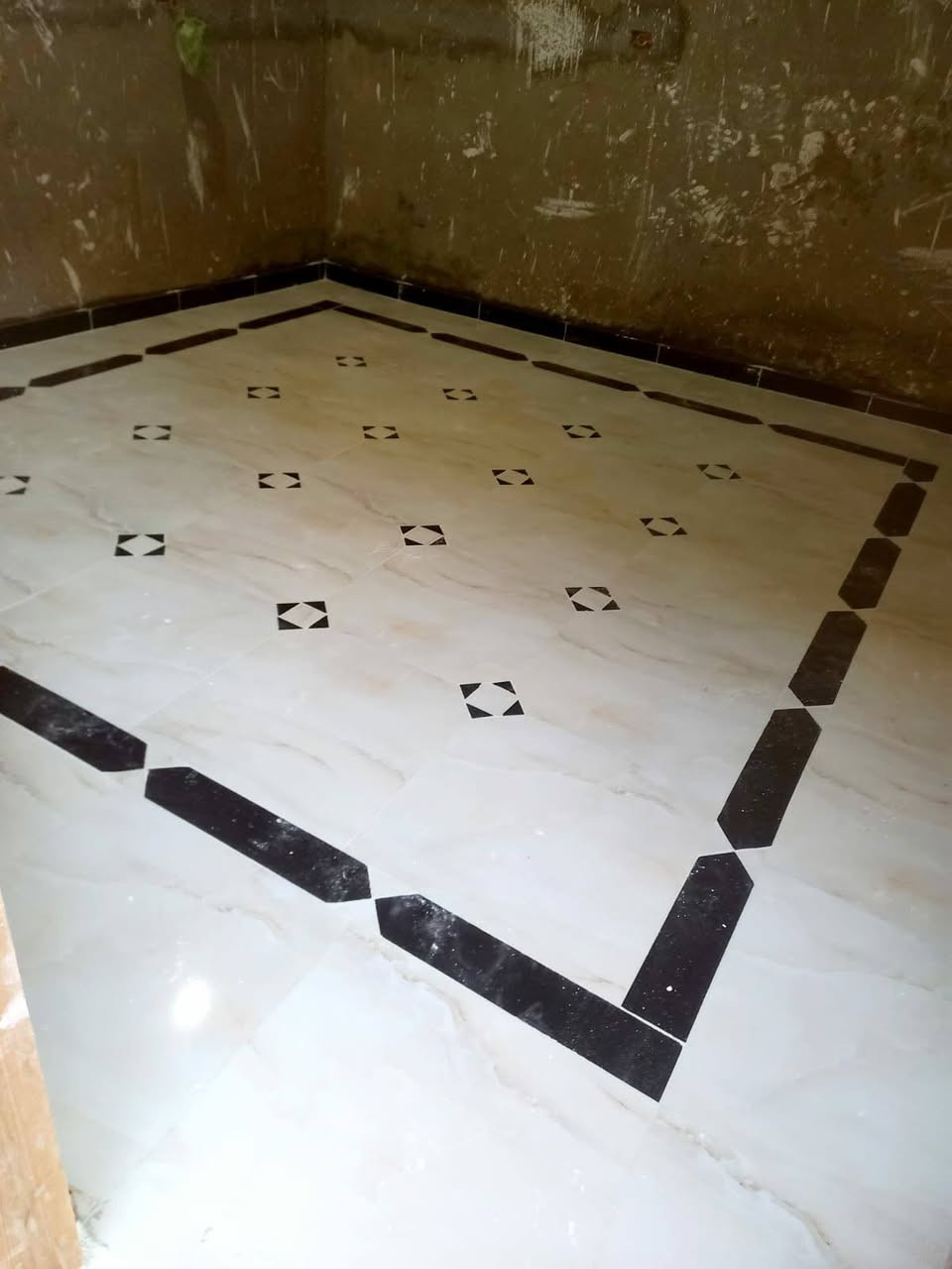 السلام عليكم خلفات مصريين سيراميك جدران وارضيه شغلهم درجه اولى نضافه فول متر 7
عماد الروبي  
*********** 
هاذا رقمه صفحته مال فيس
