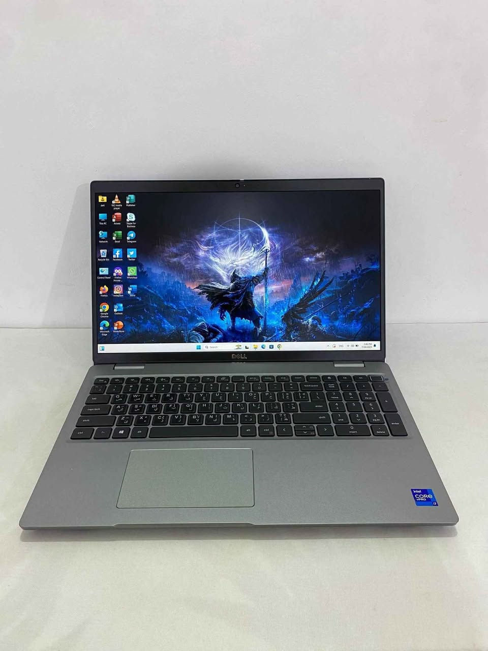 لابتوب Dell Precision 3561

⚜️ المواصفات:
⚜️ المعالج: Core i7 — الجيل الحادي عشر — فئة H
⚜️ الرام: 16 كيكا DDR4
⚜️ الهارد: 512 كيكا SSD
⚜️ كرت شاشة خارجي: NVIDIA Quadro T600 — 4 كيكا
⚜️ حجم الشاشة: 15″ — دقّة FHD
🤍🤍🤍🤍🤍🤍🤍🤍🤍🤍
🎁 الهدايا والملحقات:
• حقيبة لابتوب
• شاحن لابتوب
• ماوس
• ماوس باد
• تغليف احترافي (داخل كرتونة)

🛡️ الضمان والخدمات:
• فحص اللابتوب و مقارنة المواصفات و النضافة قبل الاستلام عند المندوب.
• ضمان أسبوع كامل بعد الاستلام.
• تنصيب ويندوز حسب الطلب مع جميع البرامج الأساسية و Office مثبتة.

🚚 التوصيل: التوصيل متوفر إلى جميع محافظات العراق

📞 للحجز أو الاستفسار (متوفر واتساب): ***********

📌 موقّعنا: بغداد الامين الثانية

💰 السعر: 700,000 دينار عراقي بغداد, العراق
