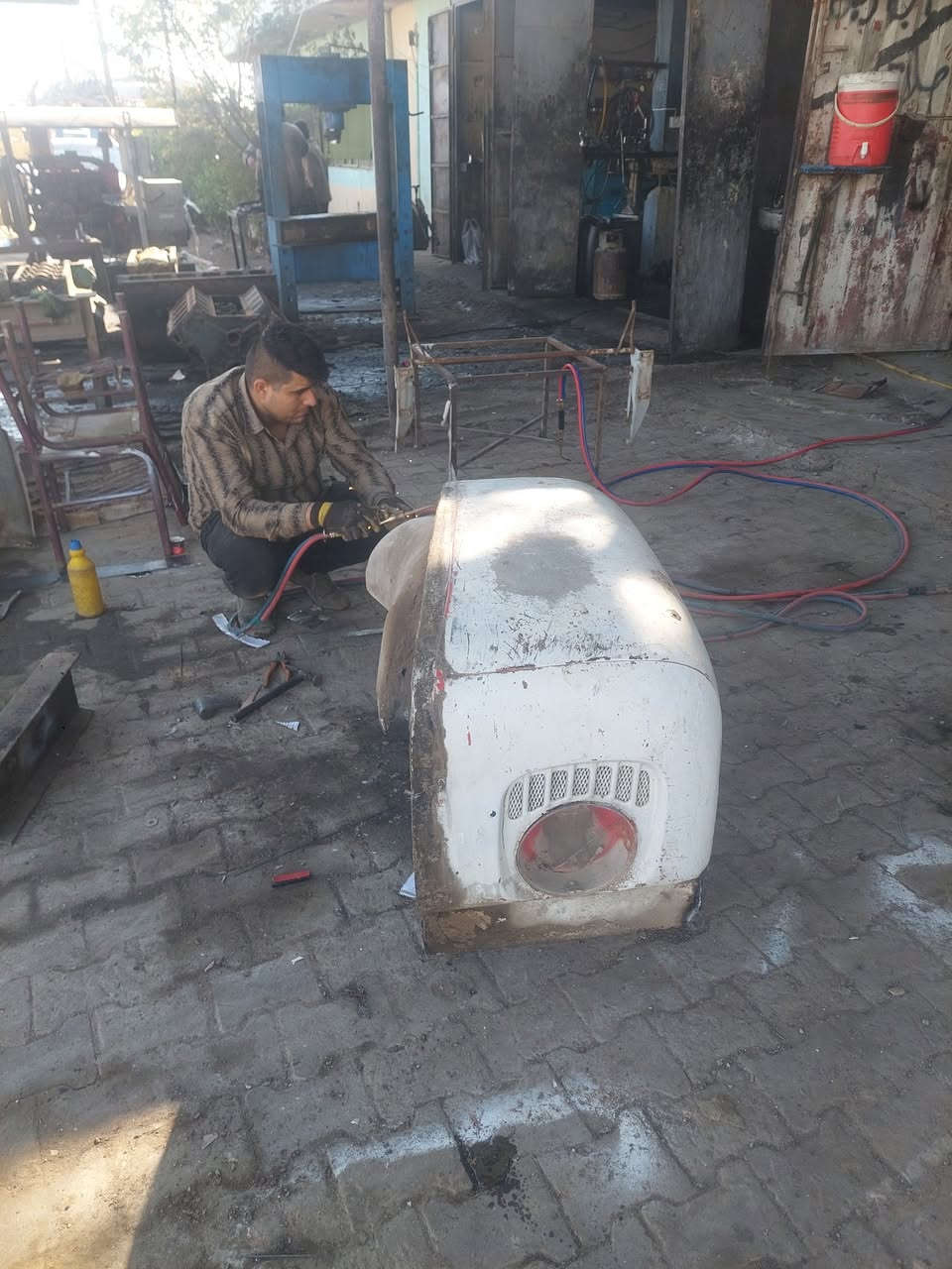 سلام عليكم
لبيع جملغات سكانيه ١١١
٨١ بلاديات بس ذيوله السعر ٧٥٠ 
معه شد بس ذيوله معمره
المكان بغداد كسره وعطش 
محلات فلاح الكناني ابو حسن 
***********
