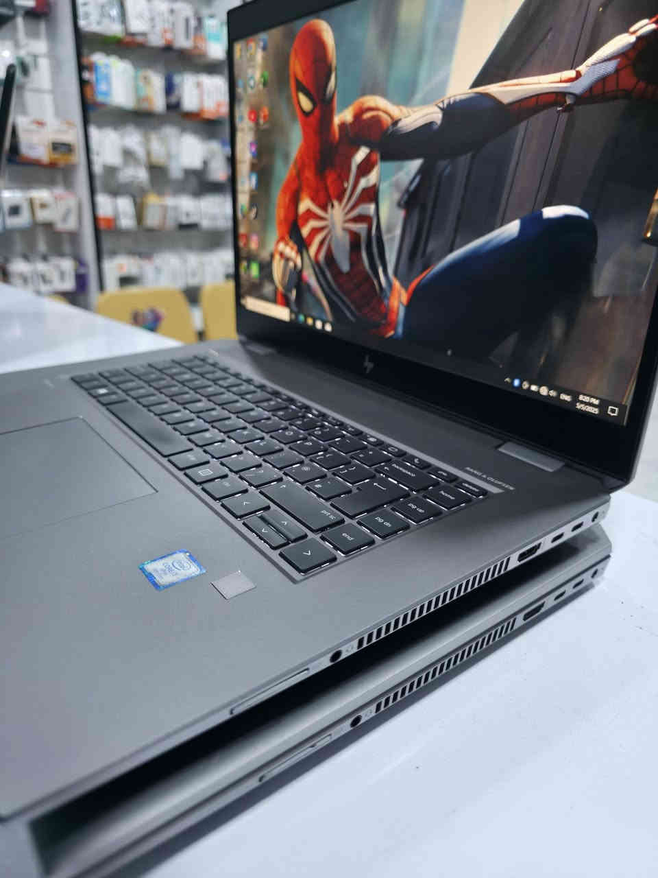 🔥 #عرض_خاص_وعلى_قطع_محدودة 🔥
💼 #لابتوب_رجال_الأعمال_والمصممين
⚡ أداء عالي يناسب التصميم والألعاب ⚡

💻 HP ZBOOK 15 G5 💻
🔹 المعالج: Intel Core i7-9750H (الجيل التاسع)
🔹 الرام: 16GB DDR4
🔹 التخزين: SSD 256GB
🔹 كرت الشاشة:
NVIDIA Quadro T1000 بسعة 4GB
Intel UHD 630 بسعة 8GB
💥 المجموع الكلي = 12GB كرت شاشة
🔹 الشاشة: 15.6" Full HD
🔹 كيبورد مضيء – تصميم أنيق وجودة عالية

💸 السعر: 565,000 دينار فقط 🔥 (السعر ثابت)

🎁 الملحقات:
حقيبة 💼 + ماوس 🖱 + شاحنة 🔌

📍 العنوان: الأنبار – حديثة – بروانة
🚚 خدمة توصيل لجميع محافظات العراق

📞 الاتصال: ***********
💬 واتساب: ***********

#Smart_View #ZBOOK_G5 #لابتوبات #عروض_العراق #HP #عرض_خاص
