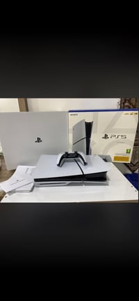 بلايستيشن 5 • استعمال قليل • ديوانية مركز