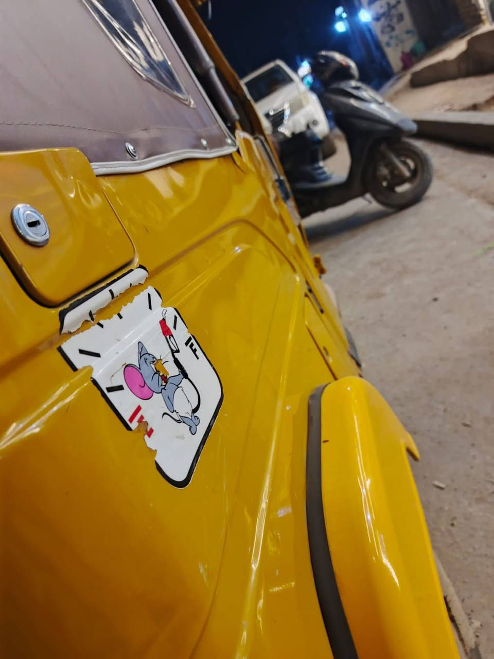 سلام عليكم شباب تكتك موديل 21 شهر 6 رقم وسنويه بغداد تحويل ثاني يوم كلشي موضح بي بارد بل لغد  مابيها سعرها 6900 بيه مجال مكاني سبع قصور يم المركز ***********
