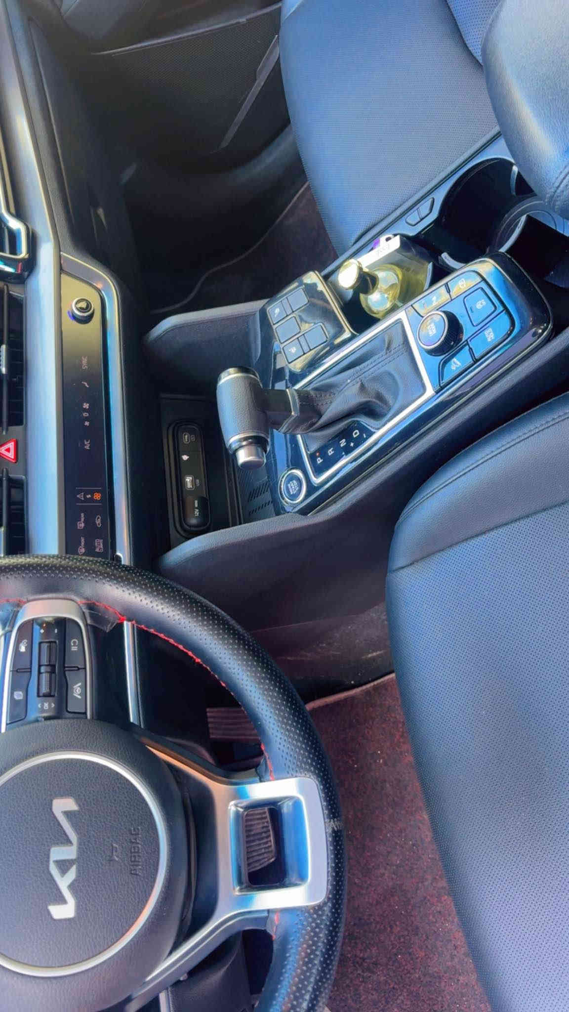 كيا سبورتج 2023 فوول عده بنراما بصمه جلد تدفئه كشنات رادار فوول موصفات بيه بنيد صبغ فقط بدون دواخل ...
عل وشع شركه بعدها محرك ٢٤٠٠ تخم تاير جديد صدر شركه 
عنوان سياره ... الاعضميه ..
السعر ...178... بيع فقط 
*********** بغداد
