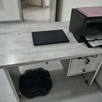 ميز مكتبي • نظيف جداً • شوین كەلار