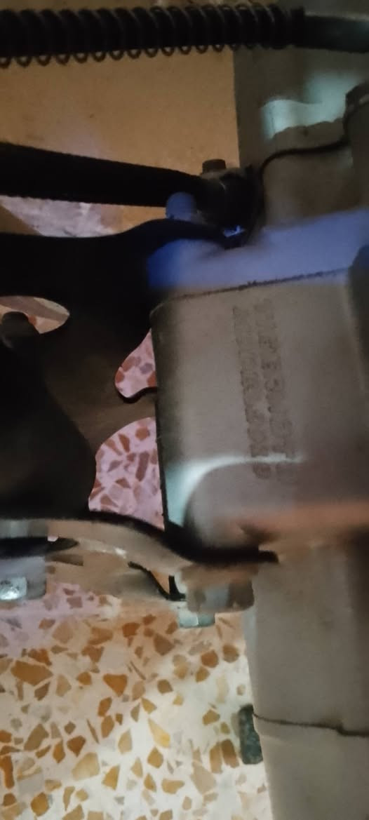 السلام عليكم دراجه للبيع 2019 محرك شرط ناريه شرط الماطور كامل السعر 650 بمجال.***********
