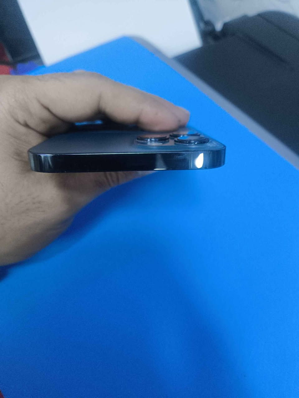 ايفون12 برو ماكس ذاكرة256 بطارية 91 جهاز مكفول من كلشي فقط ضهر مكسور سعر 4500وبي مجال توصيل اكو الجهاز وين ما تحب تفحص اني حاظر بغداد, العراق


**إذا كنت صاحب هذا الإعلان وتريد حذفه لأي سبب، رجاءا أرسل رسالة إلى الدعم الفني**