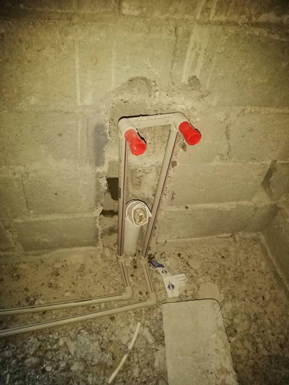 نُعلن عن تنفيذ أعمال تأسيس المجاري وإضافة البواري بأعلى درجات الدقة والاحتراف، وفق المعايير الهندسية المعتمدة وبإشراف فنيين مختصين، لضمان تصريف آمن وسلس يدوم لسنوات طويلة.
🔹 تأسيس وتمديد شبكات الصرف الصحي
🔹 إضافة وتركيب البواري بمقاسات مختلفة حسب الحاجة
🔹 ضبط المناسيب والانحدار الصحيح
🔹 استخدام مواد عالية الجودة مع تنفيذ مرتب ونظيف
🔹 سرعة في الإنجاز مع ضمان على العمل
عمل متقن… تسليم أصولي… ورضاكم غايتنا.
استفسار اتصال ع رقم
***********
