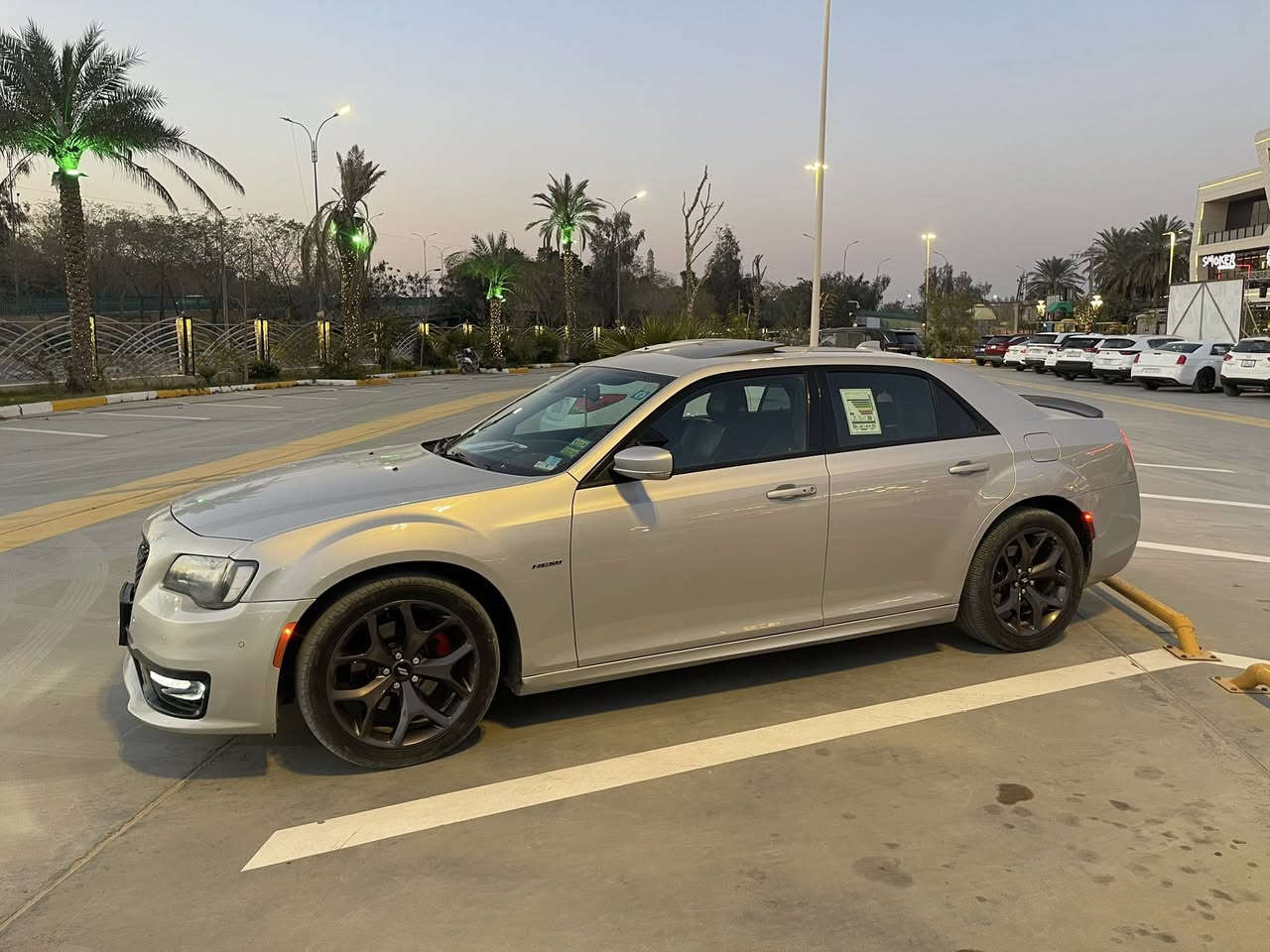 السلام عليكم السعر 270$ بي مجال بسيط بيع فقط
اوباما 21 R/T 5700
ماشية 64 الف
فول مواصفات 1/1 رقم بغداد بأسمي بدون حادث  حادثه سرقه قطعه وحده صندوق صبغ صور موجوده وسونار موجود
رادار امامي خلفي
حساس امامي خلفي
بردة خلفيه
نقطة عمياء
تحديد مسار
تخم تاير 
السياره كامله مكمله بدون نواقص على اخر حبايه . 
 للاستفسار***********
