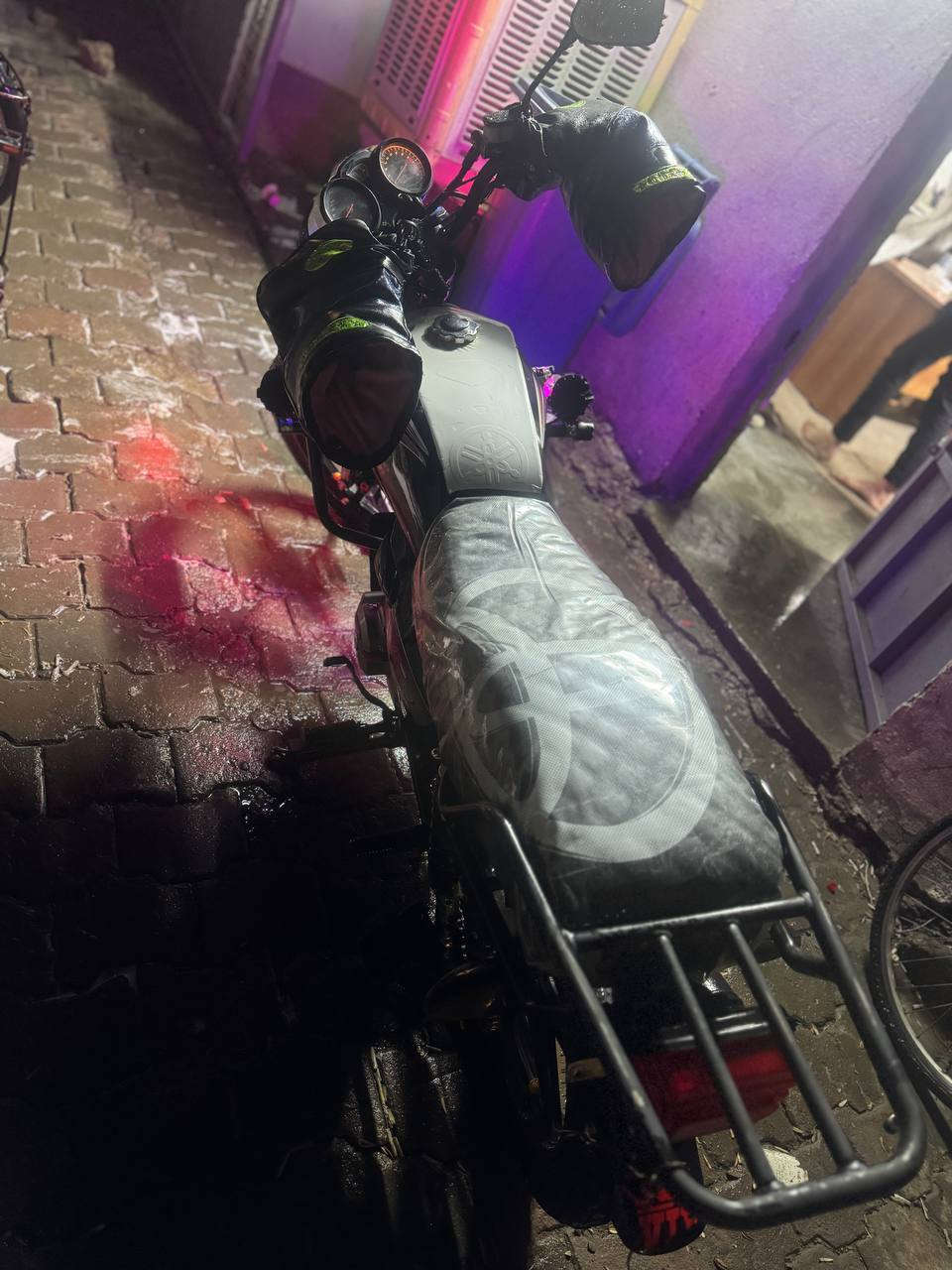 سلام عليكم ماطور شنك للبيع مرقم رقم اديالئ بسمي الماطور يتحول بكركوك او وين مايعجبك  تحويل تريد وكاله الماطور نضيف سنويه ال 28
تفاصيل انتصل وتدلل ***********
السعر مليون ونص او بي مجال حك الجيه
