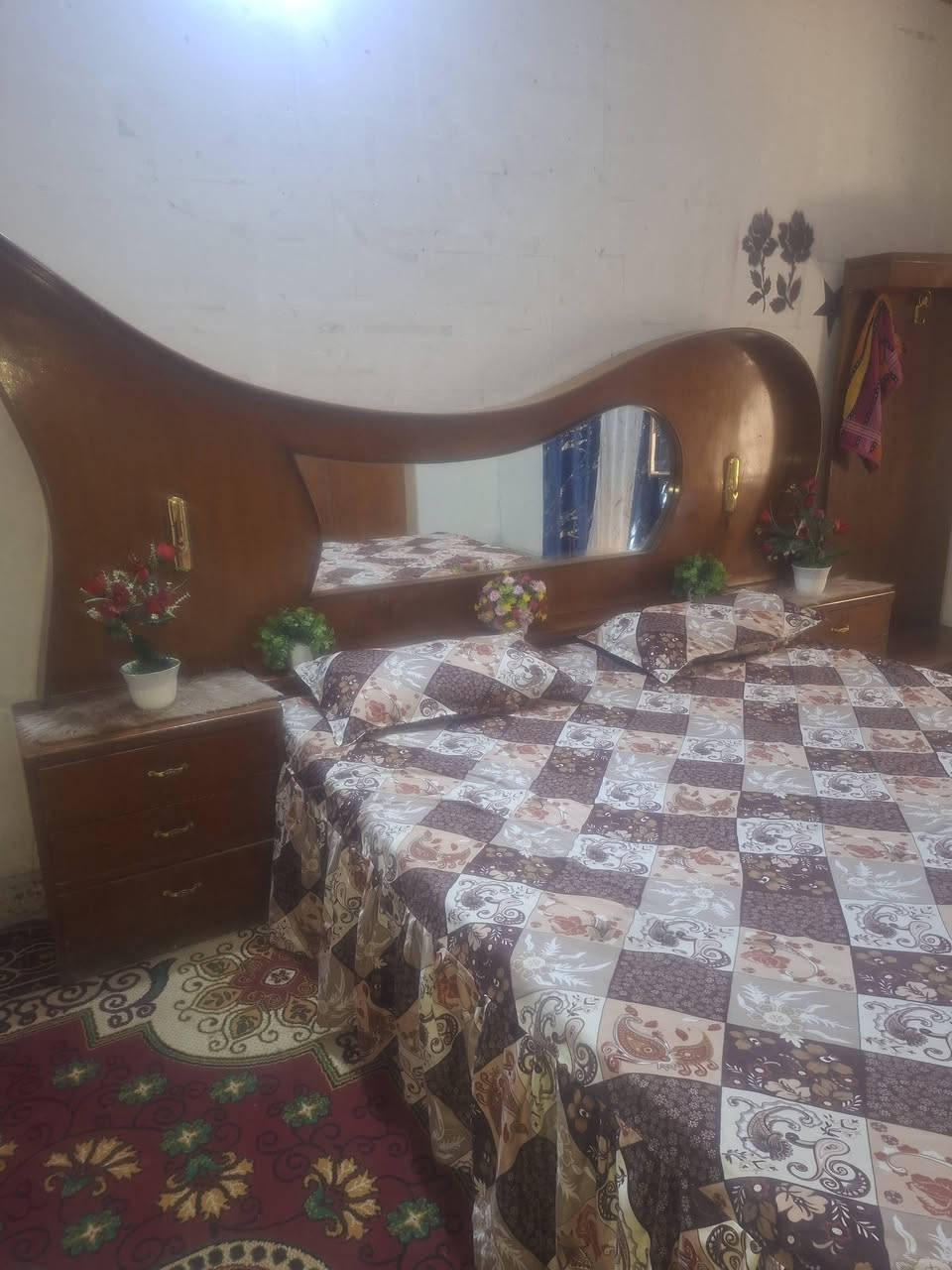 أسلام عليكم غرفة خشاب البيع السعر 700 ***********
