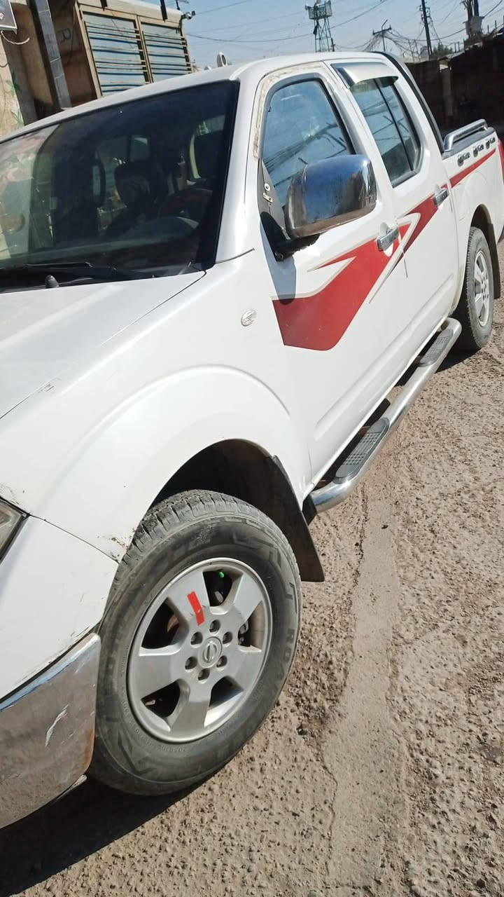 السلام عليكم نيفاره موديل ٢٠١٢ رقم بغداد بسمي بيه جاملغ امامي مكينه بيه تنقيص كير وتماتيك ‏‪***********‬‏
