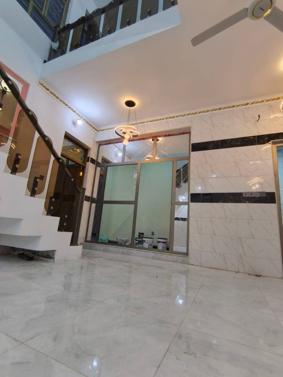 بسم الله ماشاءالله
140 متر طابو زراعي سند 25

البيت مدخلين استقبال مطبخ

غرفه جوه ومنور كبير وصحيات

طابق ثاني غرفتين نوم وخدمات

موقع البيت حي المهندسين 

مقابيل مستشفى حمادي شهاب 

قبل مرور الحسينيه 

سعر 145 بي مجال

***********
