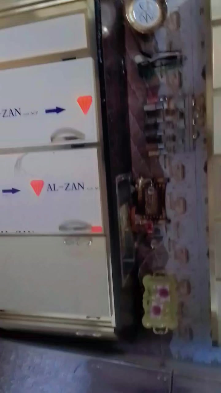 سلام عليكم  كونتر البيع جديد مرمر خمسة ملي الون ذهبي تفصال
العنوان بغداد العبيدي حي السفير 

السعر 650وبي مجال قليل

السفسار  ***********
