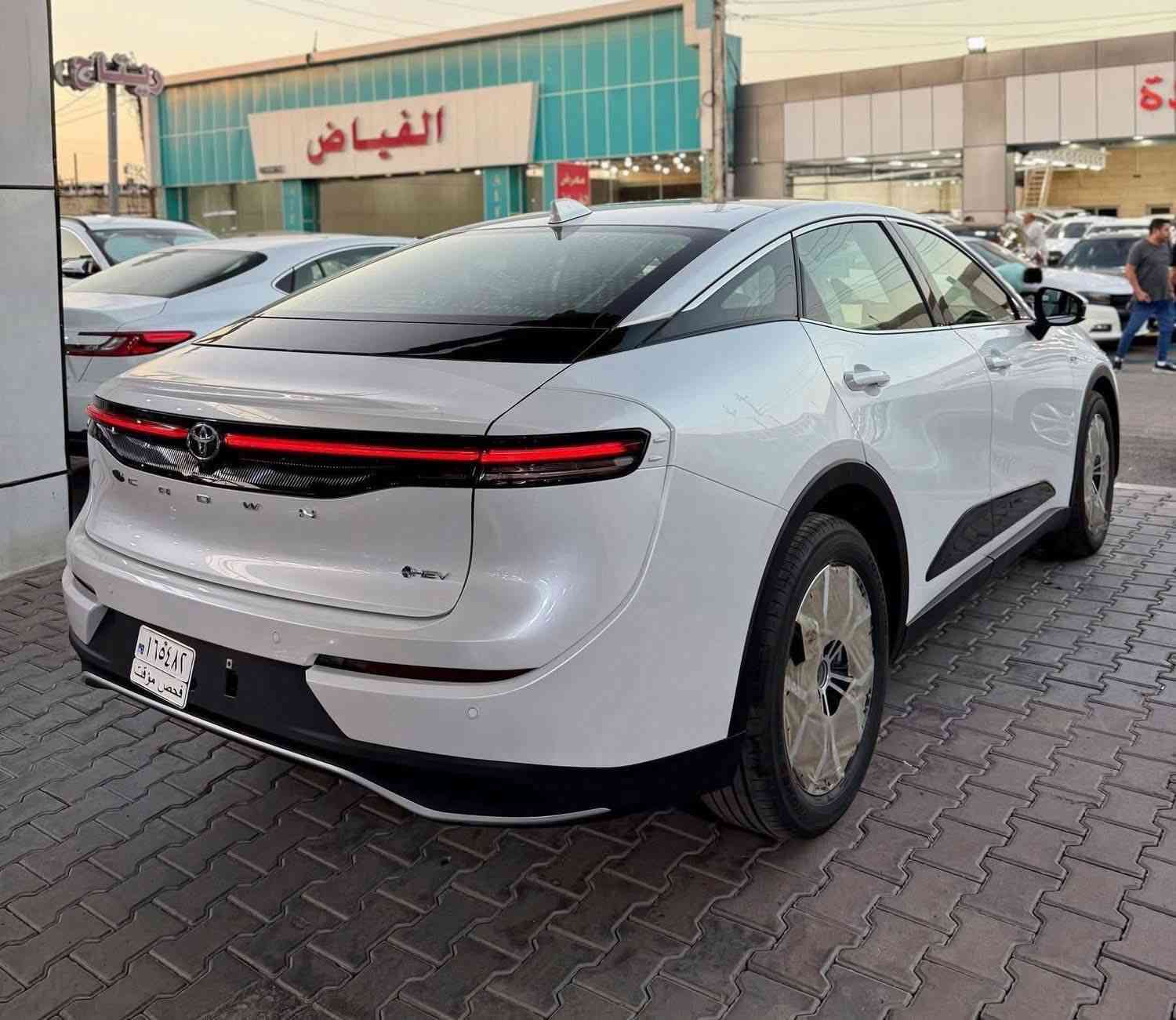 ♻️ تويوتا كراون 2026 بريميوم ♻️
🌪️ Toyota Crown Premium 2026🌪️

خليجي ( عبد اللطيف جميل سعودي )
 فخر الصناعة اليابانية
بلد المنشاً : اليابان 🇯🇵

سيارة تجمع بين الفخامة، الأداء القوي، والتكنولوجيا المتطورة🔝

🚘فول مواصفات بريميوم
🚘محرك 2500 هايبرد
🚘 سقف بانوراما 🔜🔜
🚘لايت 4  عدسات 
🚘شاشة جبيرة + كيجات ديجيتل
🚘 سستم صوت JBL + دمام خلفي 
🚘5 كاميرات 360 درجة
🚘 رادار  امامي + مانع تصادم + تحدي مسار
🚘 رادار خلفي + مانع تصادم خلفي
🚘 رادار جوانب + نقطه عمياء
🚘   بردة كهرباء
🚘 تحكم مقاعد امامي كهربائي 
🚘 تحكم مقاعد خلفي كهرباء
🚘 مقاعد جلد كريمي + تبريد كشنات
🚘 صاجات فورميكا 2026
🚘  شاحن وايرلس 
🚘 ميموري كشنات
🚘 ويل 19 إنش 🛞
🚘 فول منافذ TPC + كار بلي 🔋
🚘 باقي مواصفات الكراون معروفه 

‼️ لمعرفه السعر علق برقم 1 ‼️

العنوان📍.. بغداد - معارض البياع - الشارع الرئيسي 

اوقات الدوام جميع ايام الاسبوع 
من الـ10 صباحاً الى الـ9:30 مساءً ⏰

للاستفسار يرجى الاتصال على الارقام الاتية 📱:

***********📲
***********📲 ‬

***********📲
***********📲

‭***********‬📲
‭ ***********‏‭📲
