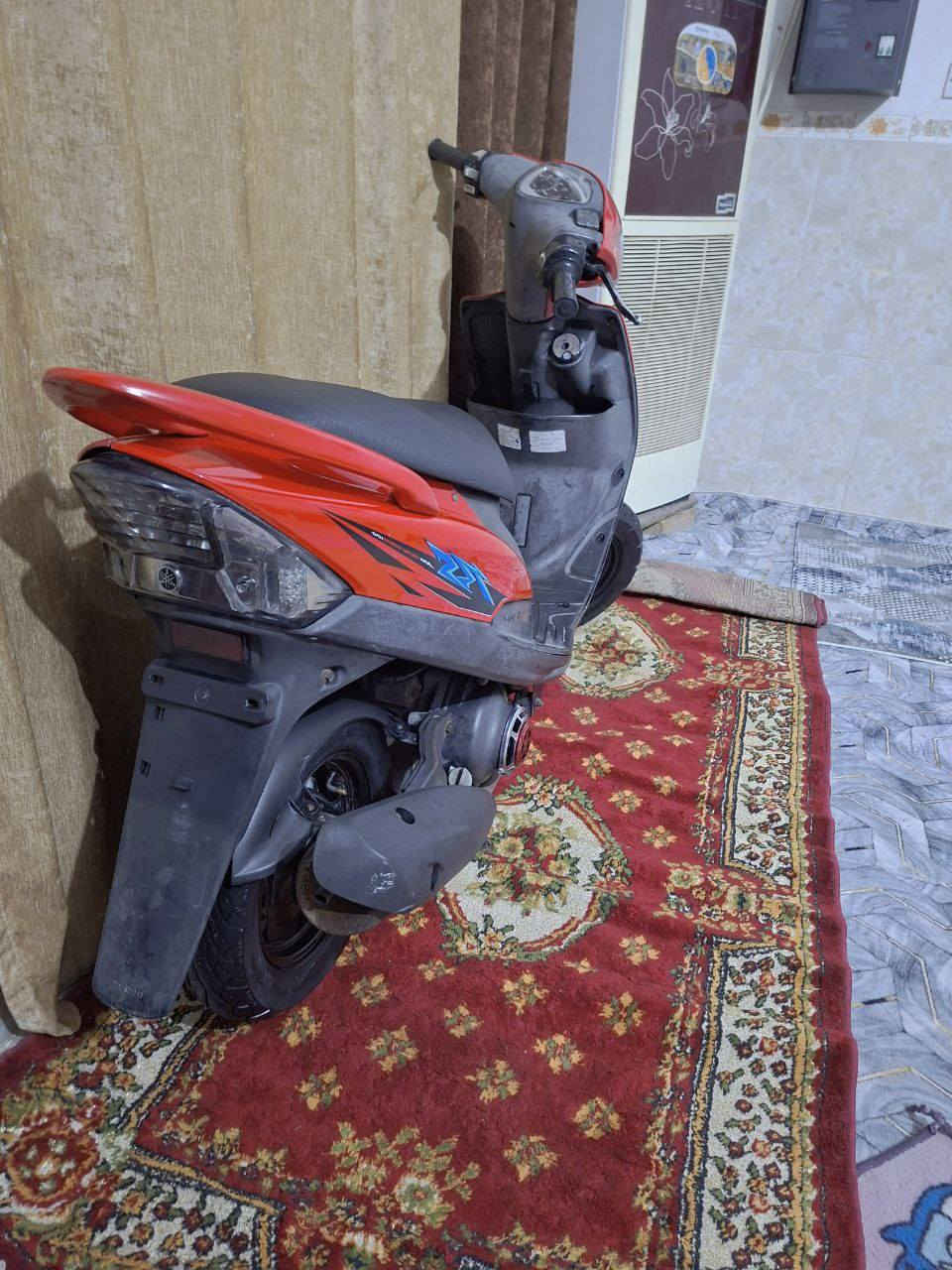 سلام عليكم للبيع كفاله عامه الدراجه كله بلادي مختمه من الطول لطول كله ويه المكينه كفراته مختمه ويه المكينه ما مفتوحه بلادي بوشته ٤٩ المكان حله دبله السعر مليون وبيه مجال لطيبين وهاذه رقمي  ***********
