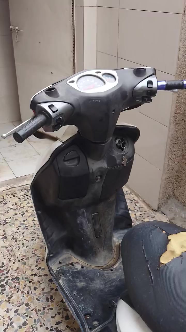 السلام عليكم
سكنس نثية للبيع السعر 300
لايت إشارة
بريك امامي خلفي 
نكره سلف 
مكينة لا تاخير ولا تبخير
رون السرعة يحتاج قمجي
الامين الثانية 
***********
