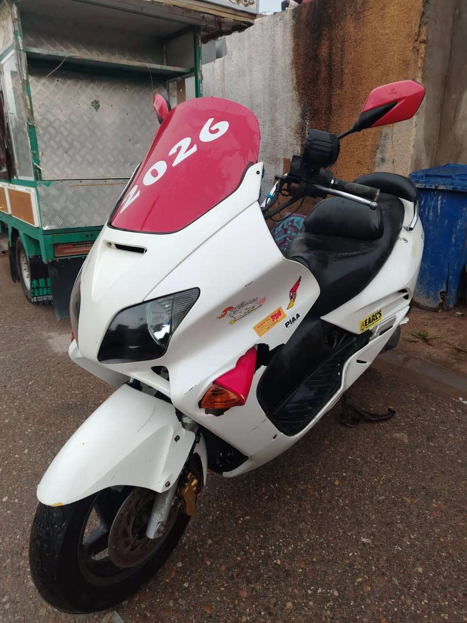 السلام عليكم مكلف بل نشر فورزه 6/0دراجه نضيفه مانقصه شي شغاله العنوان بعقوبه مفرق رقم ***********دكو على هاذ الرقم
