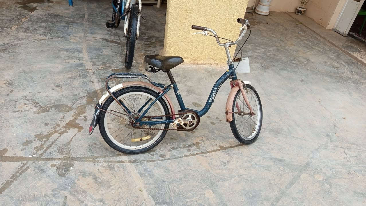 السلام عليكم بايسكلات عدد ثلاثه للبيع السعر 110 وفي مجال استفسار عن الرقم***********
