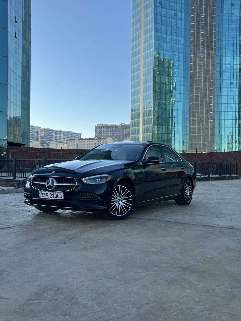 � مرسيدس C300 – مواصفات كاملة

🔹 محرك 4 سلندر توربو
🔹 سعة المحرك 2.0 لتر
🔹 قوة تقريبًا 255 حصان
🔹 ناقل حركة أوتوماتيك
🔹 دفع خلفي / أو رباعي (حسب الفئة)

✨ مواصفات الفل:
✔️ شاشه وسطية كبيرة
✔️ شاشة عدادات ديجتال
✔️ كاميرا خلفية
✔️ رادار + نظام تفادي التصادم
✔️ تحكم بالمقود
✔️ تشغيل بصمة
✔️ مقاعد جلد كهرباء
✔️ تكييف أوتوماتيك مزدوج
✔️ إضاءة LED
✔️ أنظمة أمان متقدمة

🚗 سيارة فخمة، مريحة، واعتمادية
مناسبة للاستخدام اليومي والسفر

📲 للاستفسار: ***********
