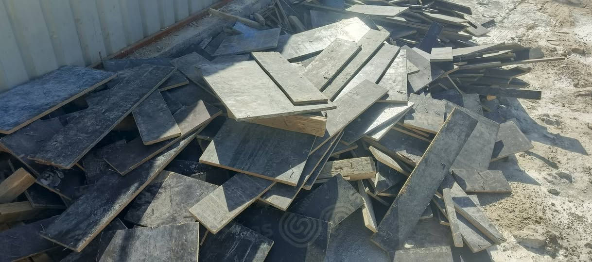 سلام عليكم خشب بلاويد روسي أصلي للبيع مقاصير 60 70 80 اليحب يشتر بغداد كراده رقم ***********
