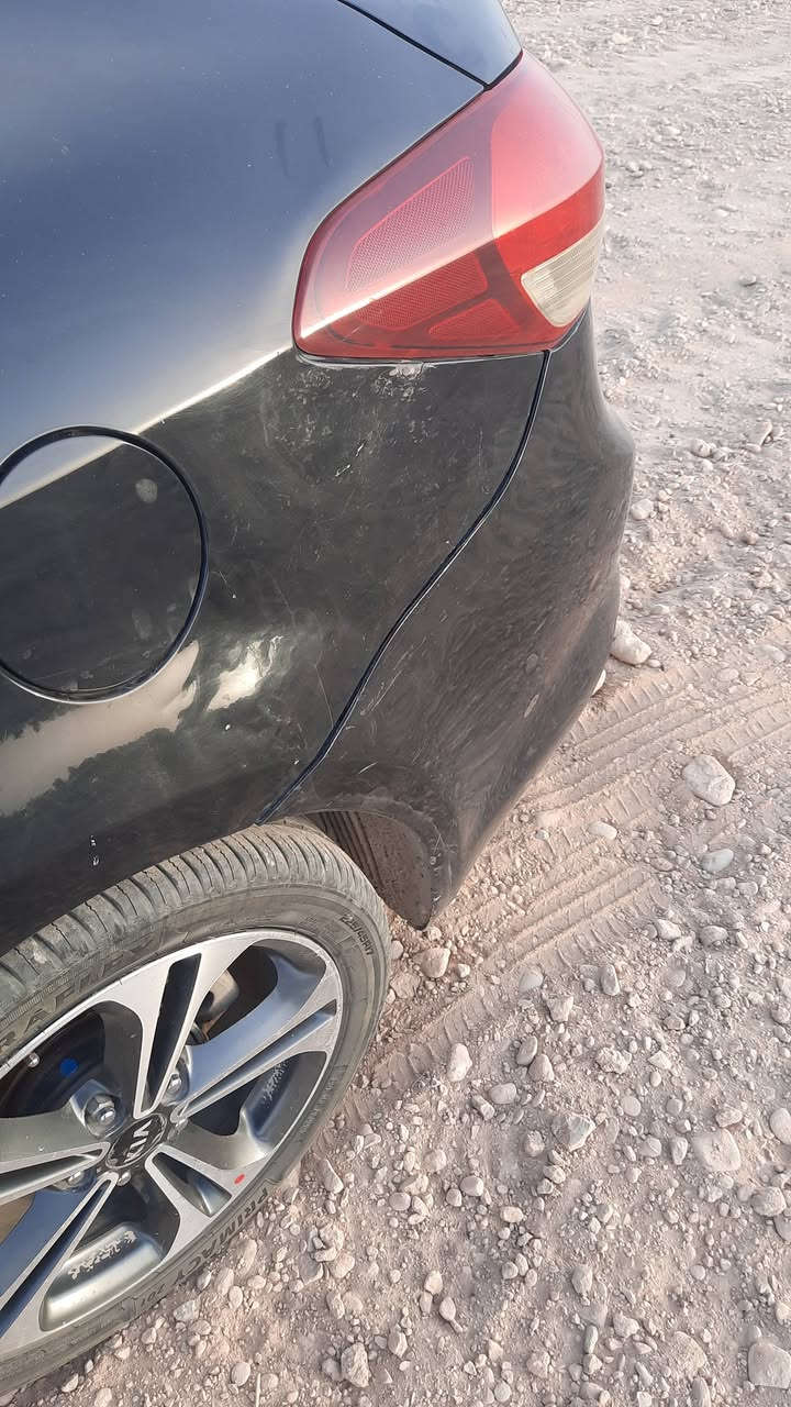 السلام عليكم فورتي ٢٠١٨ أمريكي بسمي سياره أتريد تحويل أتريد وكاله السياره خير من الله مكينه ٢٠٠٠ دوش السعر ١١٢ورقه اوبيهه مجال العنوان بغداد بوب الشام اخي اي استفسار اتصل رقمي ***********
