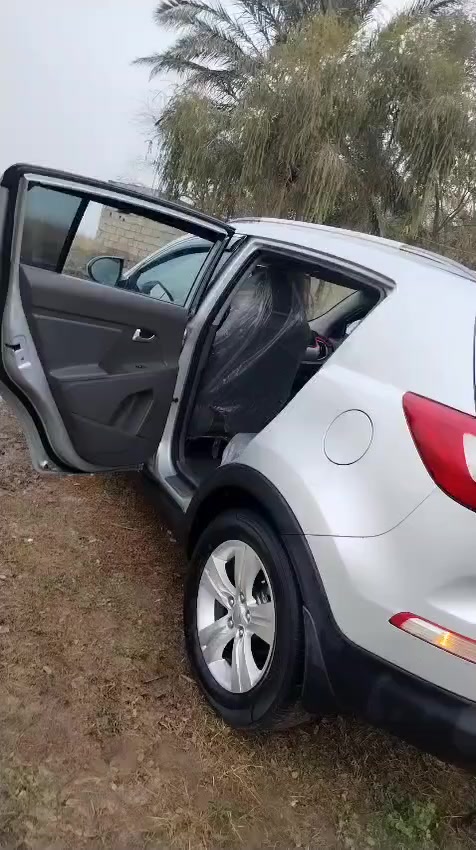 سلام عليكم سيار سبورتج موديل 2012
خليجي سيار خير من الله مكان السيار ديالئ شهربان 
السعر 135الستفسار عل رقم ***********
