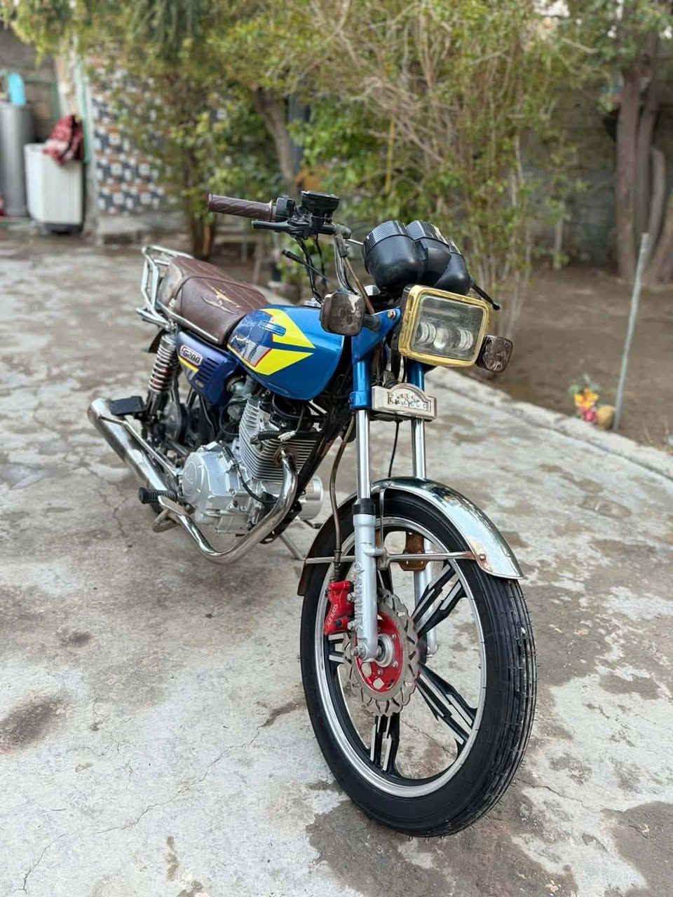 سلام عليكم دراجه سفانه موديل 42 دراجه مال جناي على يدي كهربايات كامله وراق كامله مكفوله كفاله عامه  ما نقصها شي  دراجه جديده  مكان  بابل محاويل السعر 600  وبيها مجال بسيط  شراي يتصل  ***********
